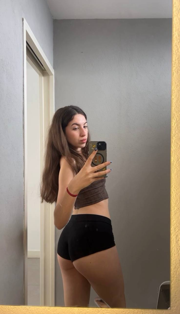 Amber in her underwear in Aleppo