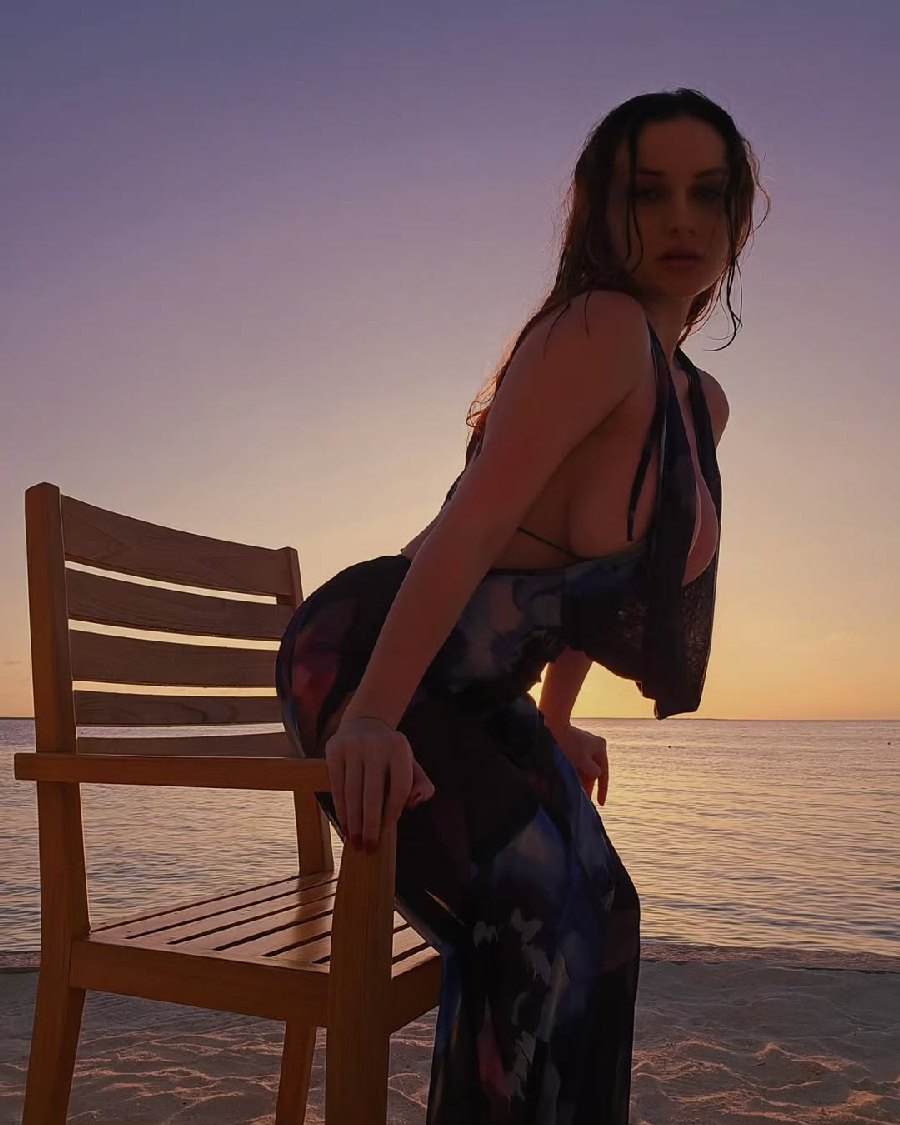 Sexy girl Miranda Faith nude in Aleppo