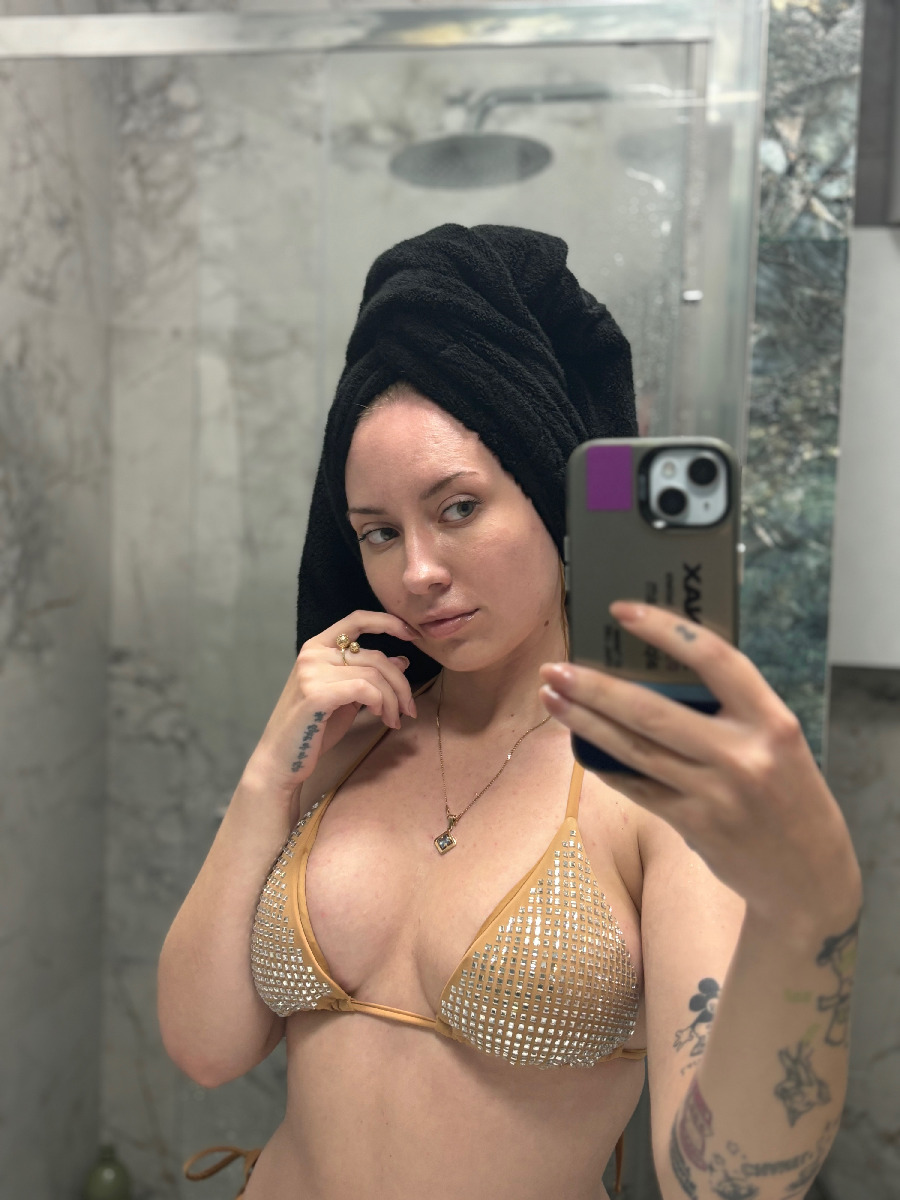 Nude girl KateV in Aleppo