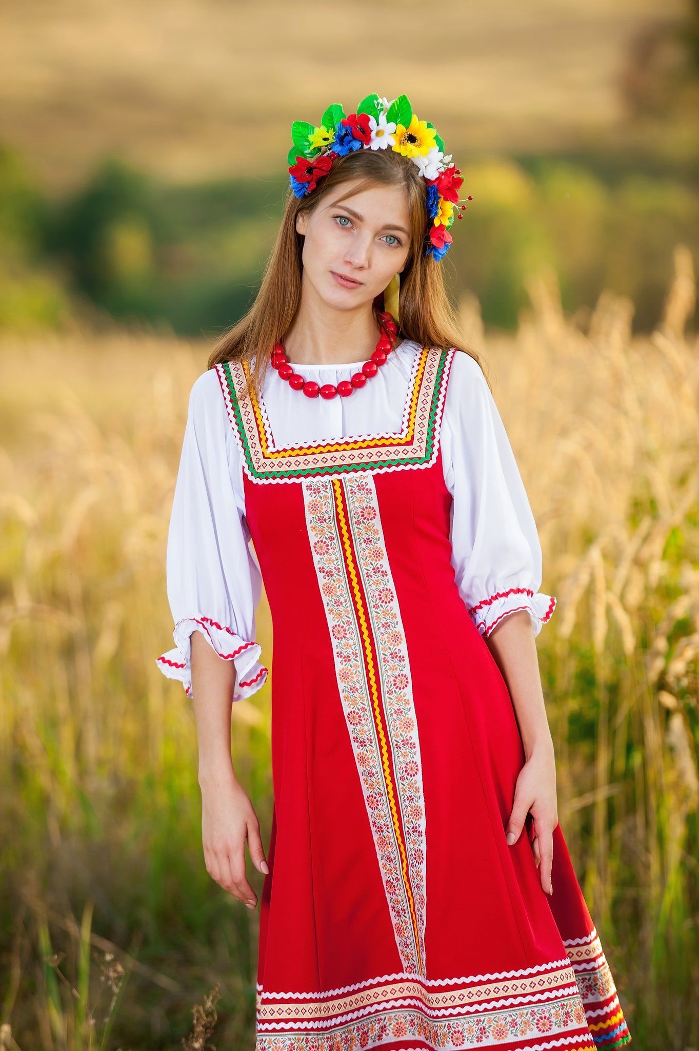 Women in Slavic costumes in Aleppo